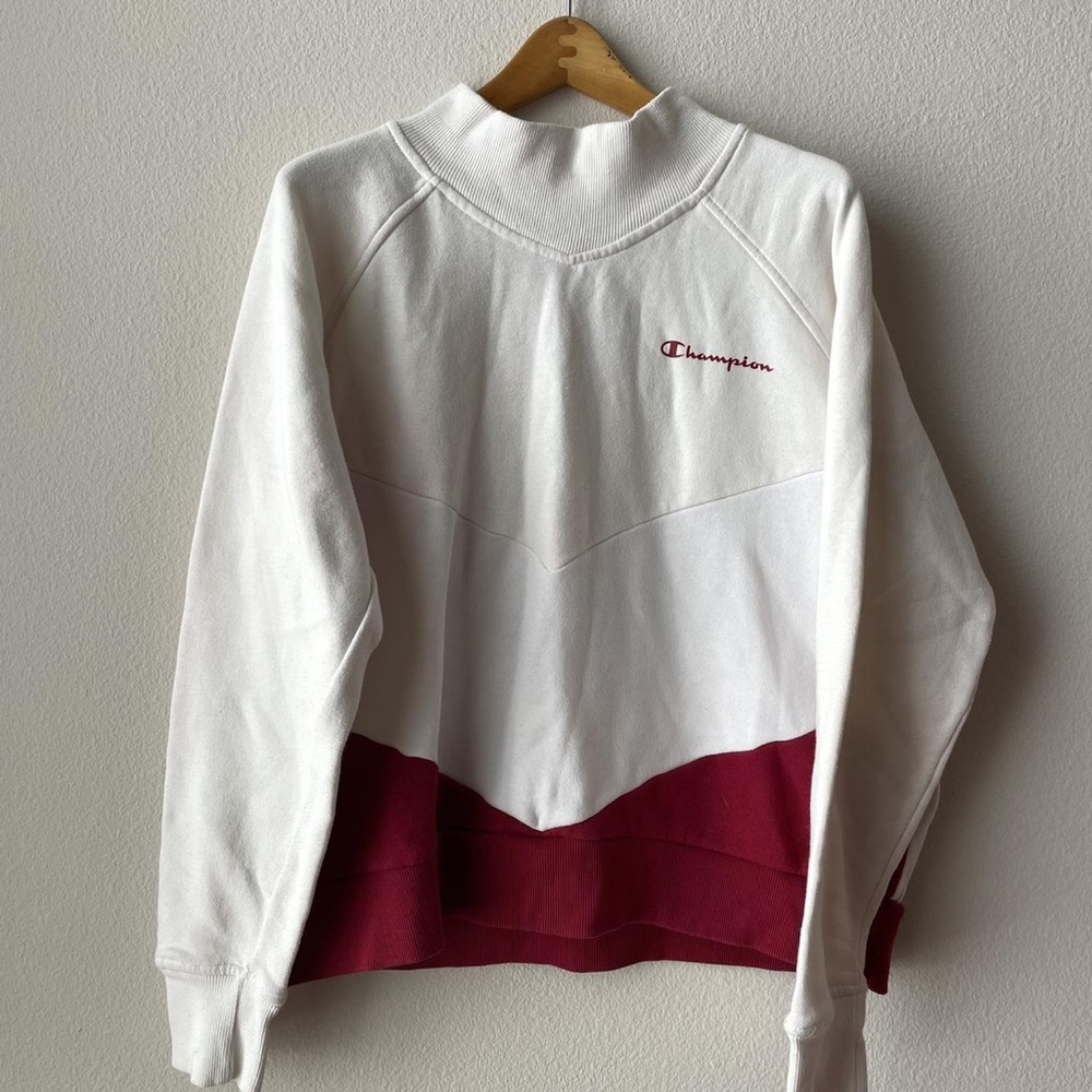Champion Women's White and Red Sweater